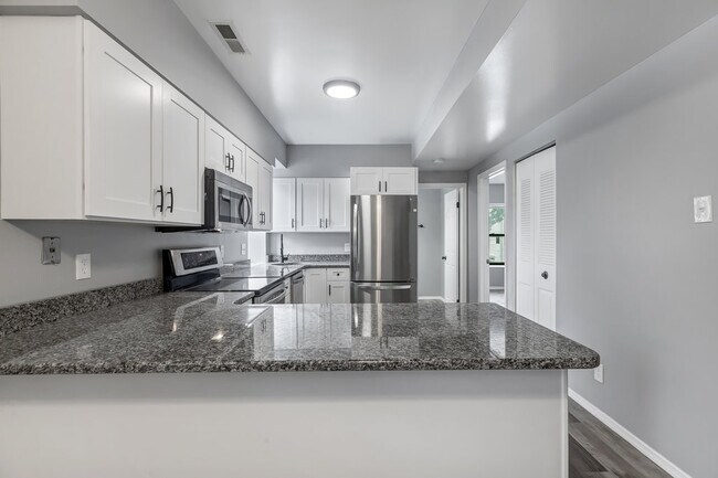 Building Photo - 5578 Waterman Blvd