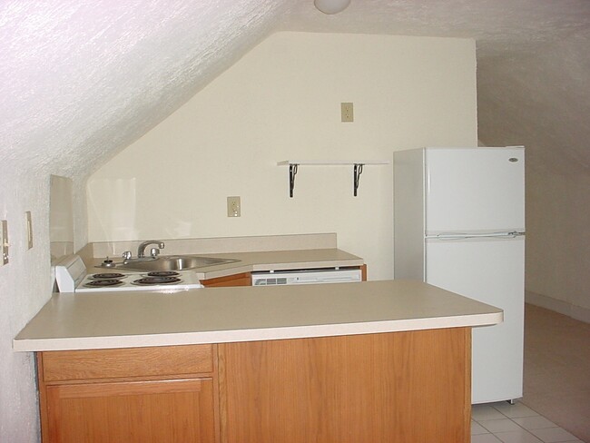 Building Photo - 217 Bosley St