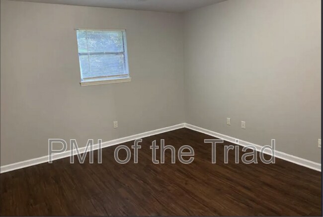 Foto del edificio - 1600 Oak Croft St