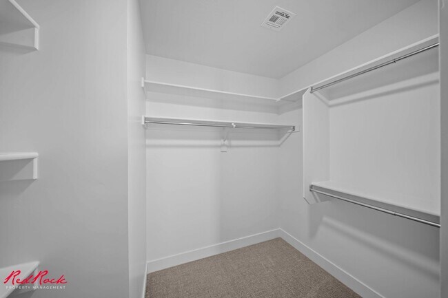 Foto del edificio - Live Where Every Day Feels Like a Getaway at Desert Color!