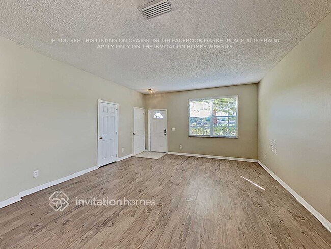 Foto del edificio - 345 Oak Springs Dr