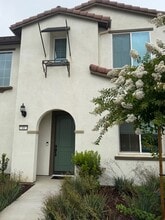 Building Photo - 26149 Park Ave