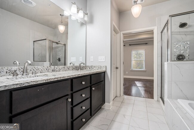 Foto del edificio - 612 Luckett Ct