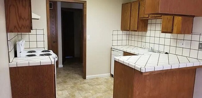 Foto del edificio - 3 Bed, 1.5 Bath Duplex