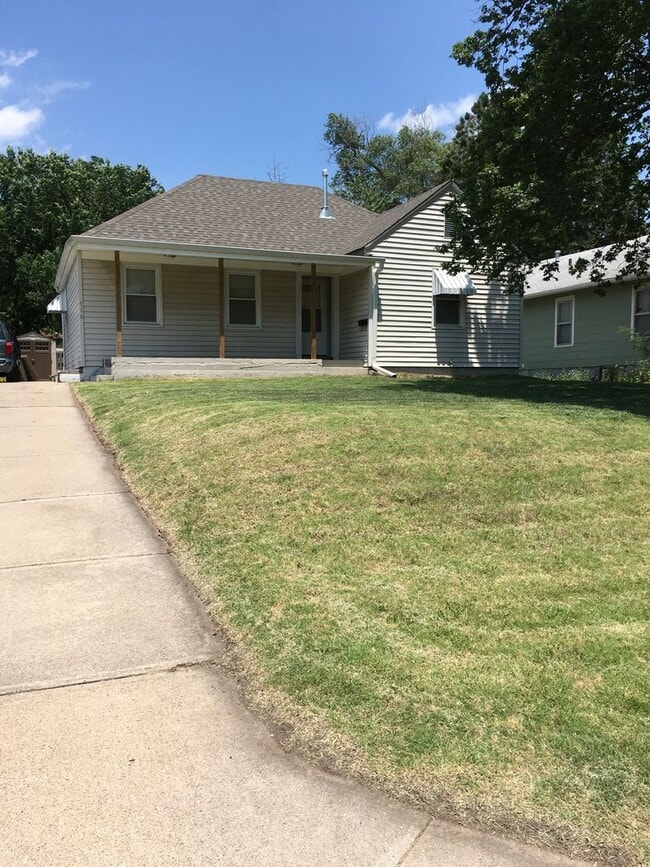 Building Photo - Four Bedroom House Available NICE