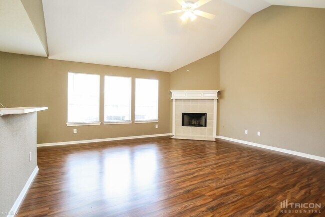 Foto del edificio - 22126 Falconwood Ln