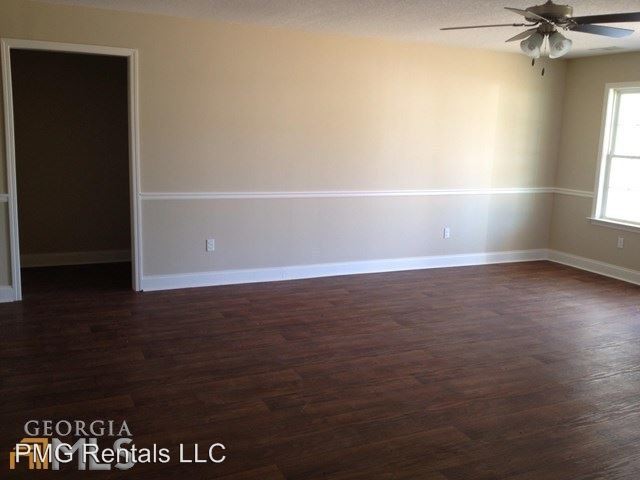 Building Photo - 3 br, 2 bath House - 9031 Whispering Pines