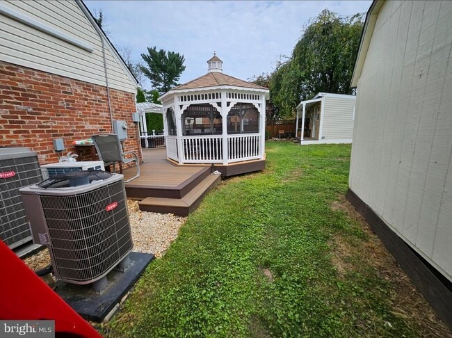 Building Photo - 8001 Postoak Rd