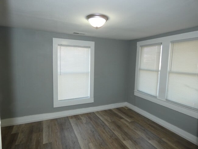 Foto del edificio - 3 bedroom, 1 bath
