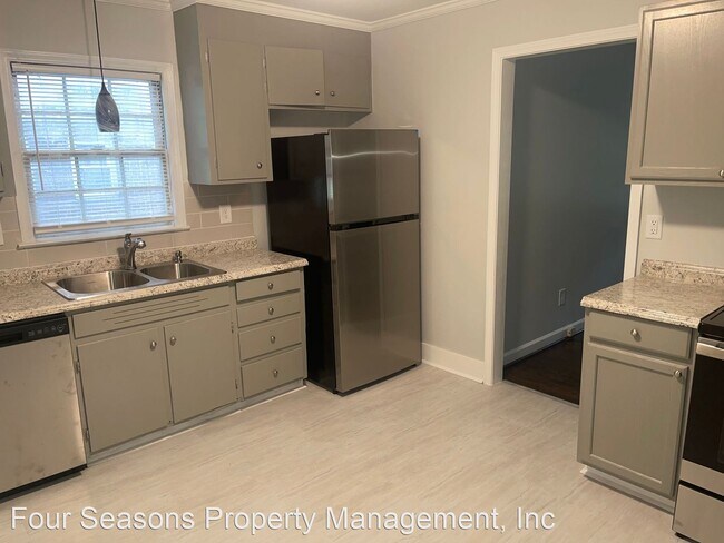 Foto del edificio - 4817 Hidden Valley Rd