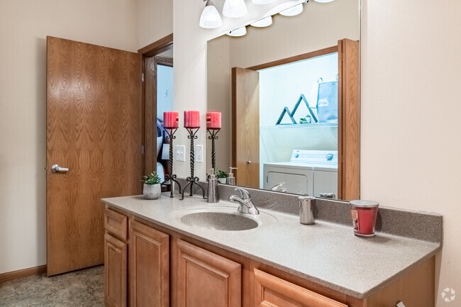 1BD Juneau- Bathroom - Iron Gate