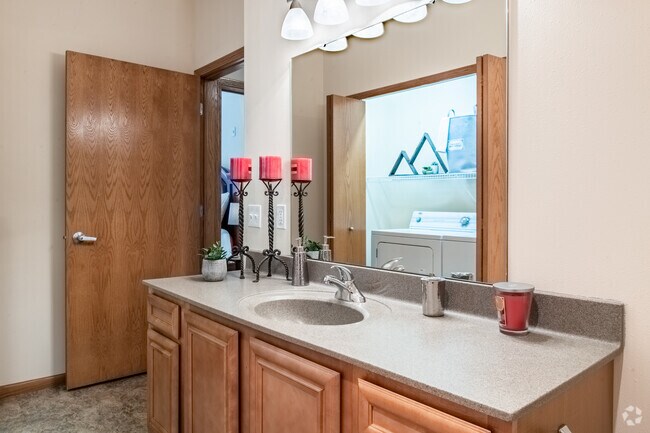 1BD Juneau- Bathroom - Iron Gate