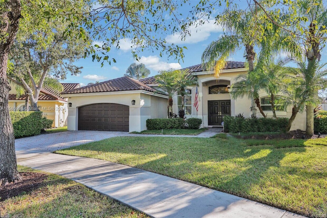 Foto principal - 648 Lake Blvd