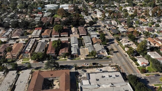  - 521 N Marguerita Ave