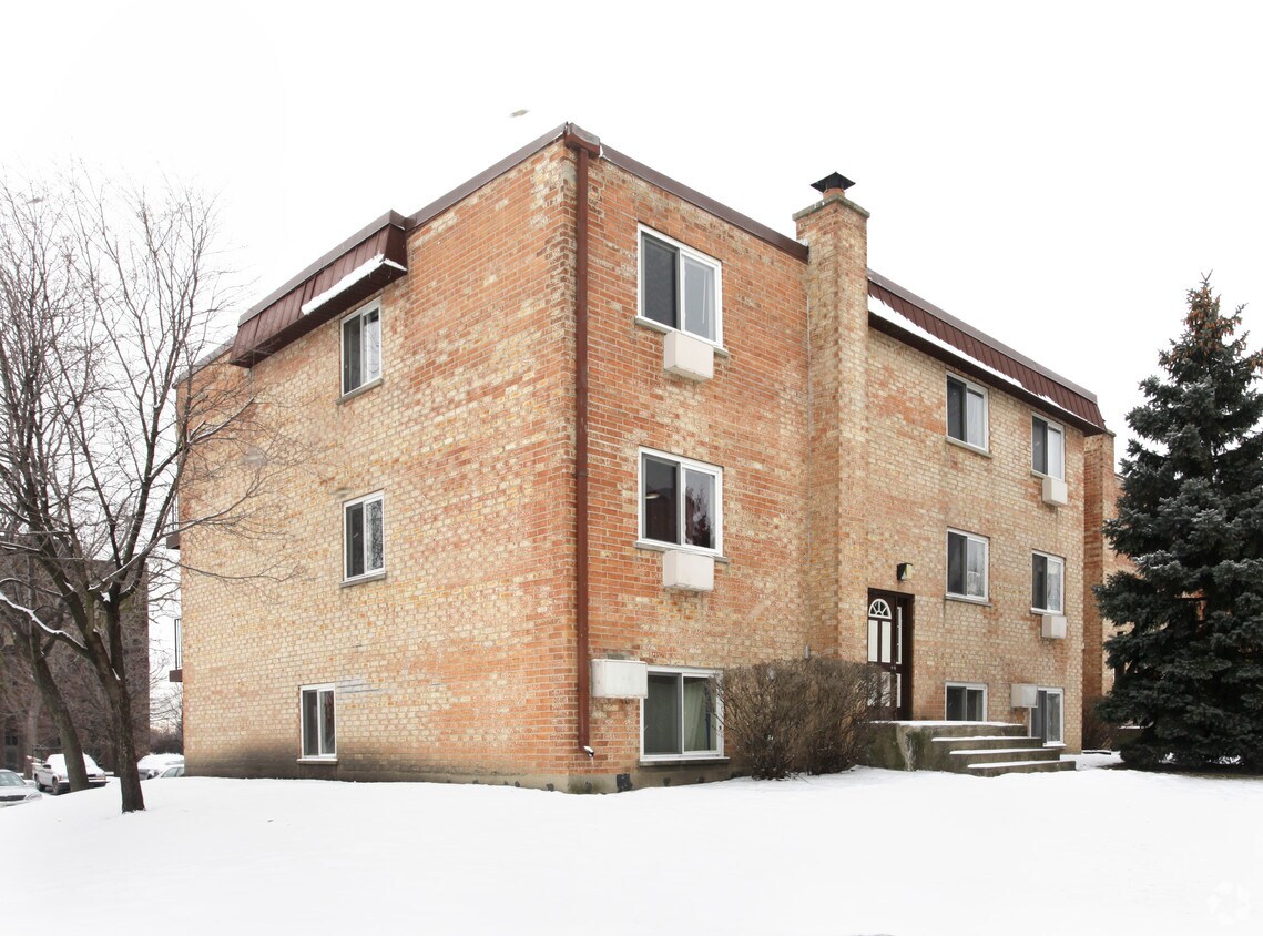 Building Photo - 319 W Hawthorne Cir
