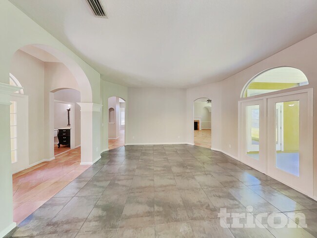 Foto del edificio - 928 Heritage Lakes Dr