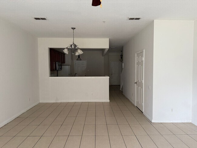 Foto del edificio - 3 Bed 2.5 Bath Townhouse For Rent in Metro...