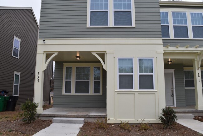 Building Photo - 1009 Wainwright Ave