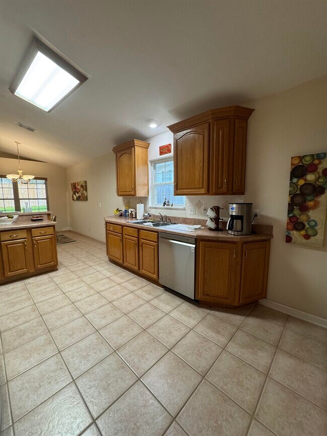 Foto del edificio - 1457 Applewood Way