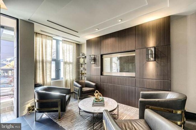 Communal Lobby - 1427 Rhode Island Ave NW