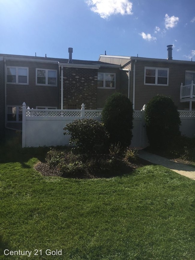 2908 State Hill Rd, Wyomissing, PA 19610 House for Rent in Wyomissing, PA