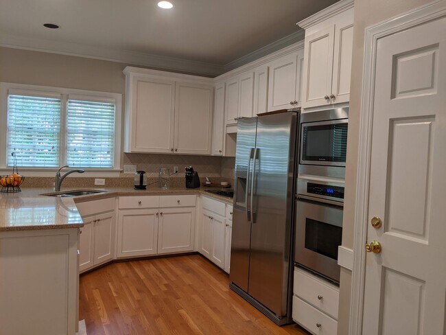 Building Photo - 102 Blackford Ct