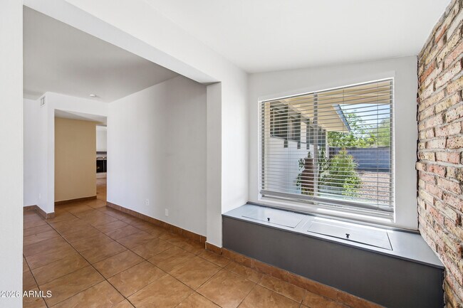 Foto del edificio - 4213 E Sahuaro Dr