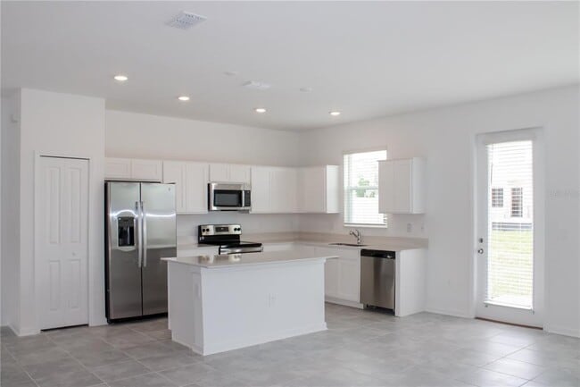 Building Photo - 256 Nine Iron Dr
