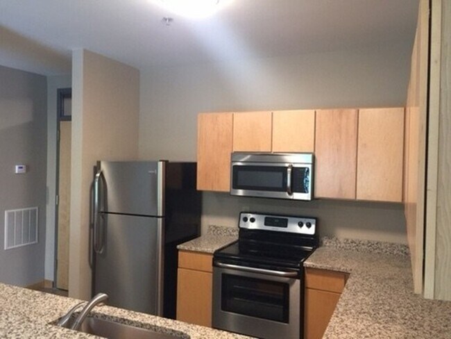 Foto del edificio - 219 E 7th