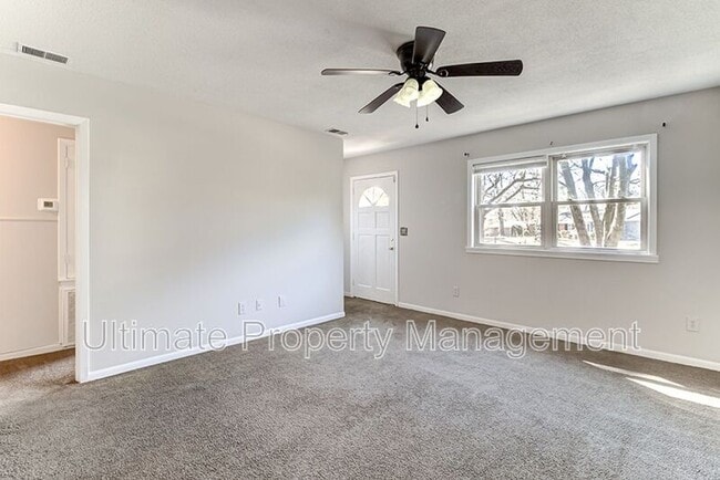 Foto del edificio - 402 Kingston Rd