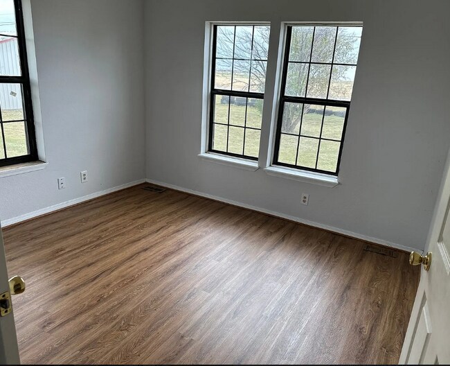 Foto del edificio - 6701 Lair Rd