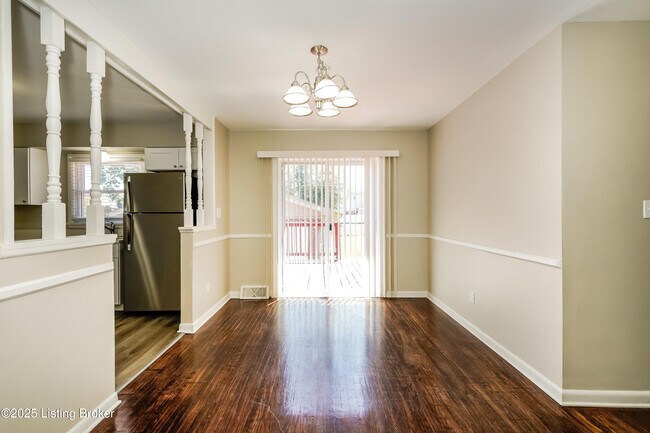 Foto del edificio - 4401 Charlotte Ann Dr