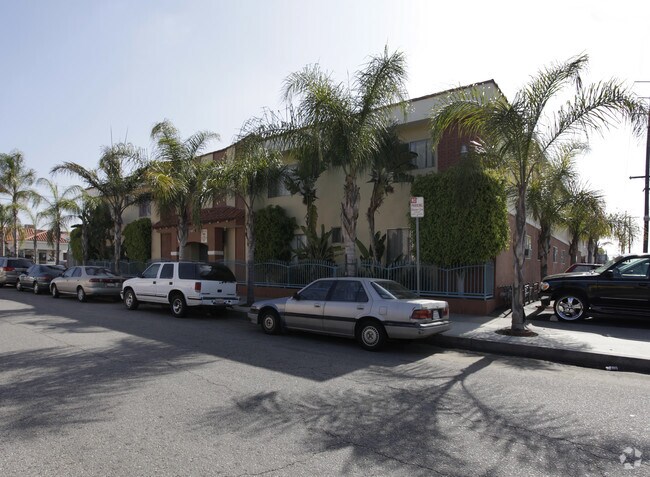 Exterior - 6734 Bakman Ave