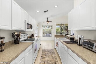 Building Photo - 11015 Mill Creek Way