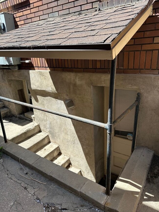 Photo - 340 S University St Apartment