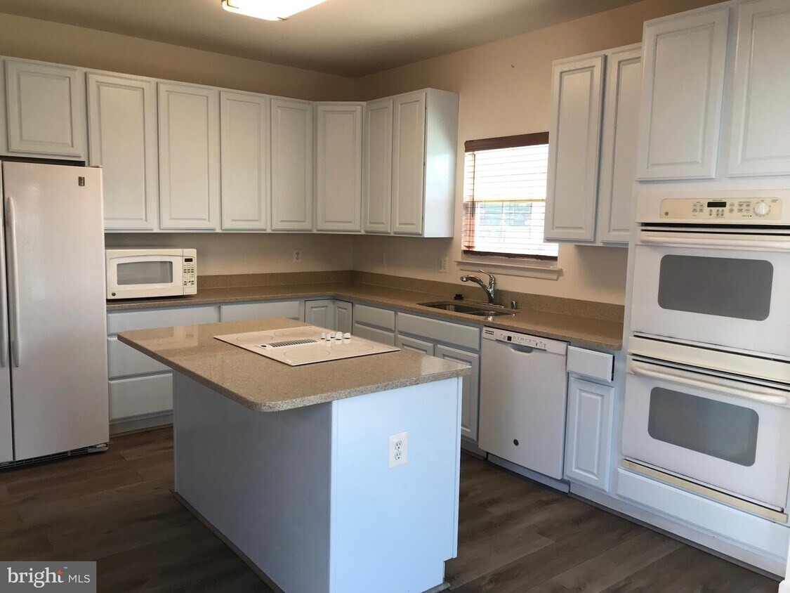 107 Sabrina Ln, Severna Park, MD 21146 House for Rent in Severna Park