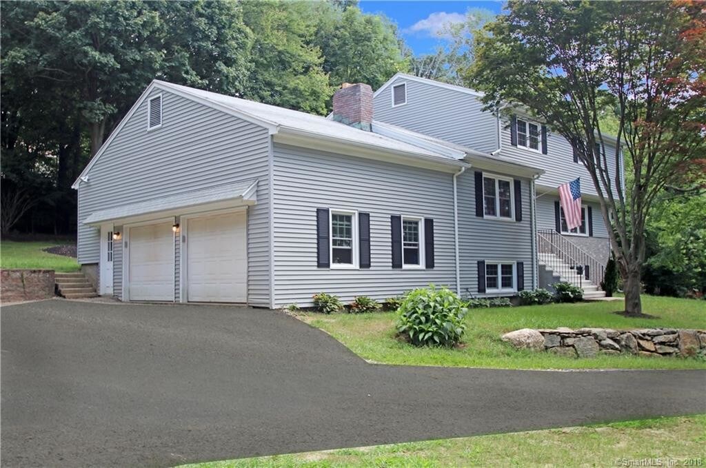 Primary Photo - 30 Bradley Dr