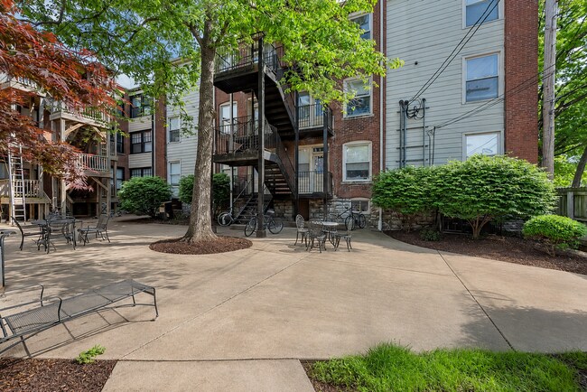 Building Photo - 6409 Enright