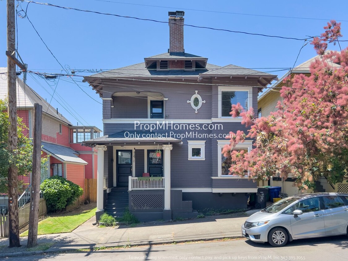 Primary Photo - Charming Two-Bedroom Upper-Level Duplex in...