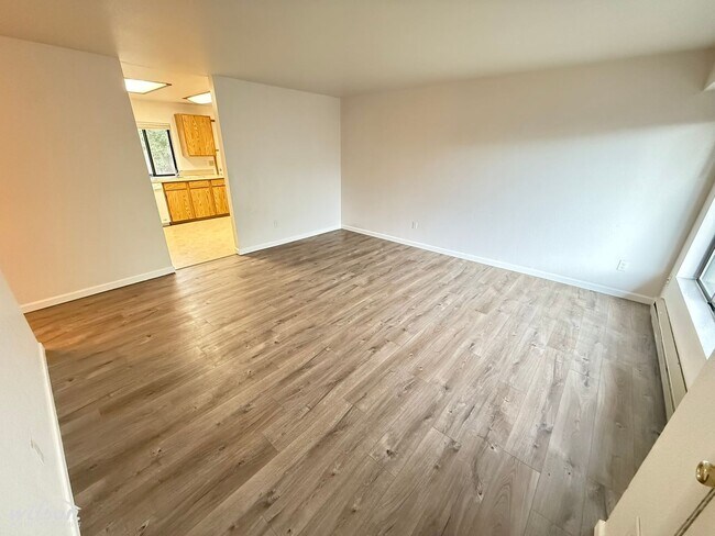 Foto del edificio - 1206 S Voelker Ave