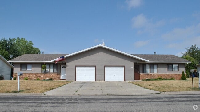 Building Photo - 2685 Richardson St