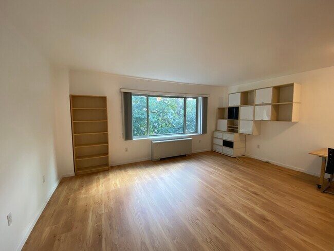 Living Area - 2755 Ordway St NW
