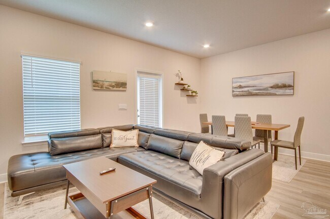 Foto del edificio - 5689 Stellarjay St