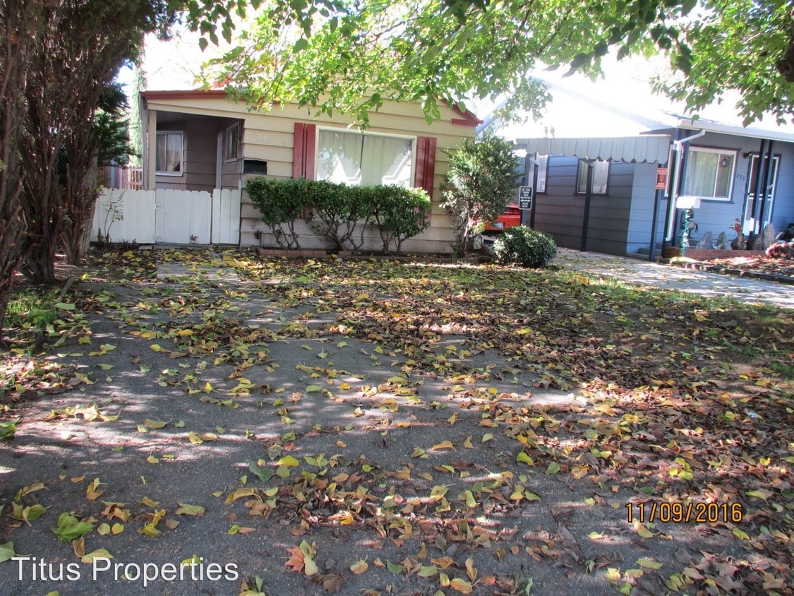 Primary Photo - 2 br, 1.5 bath House - 227 N. Culver St.