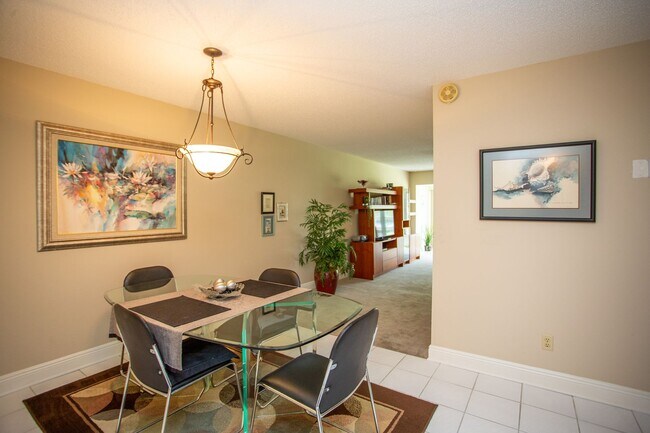 Foto del edificio - Seasonal or Annual Property Available!