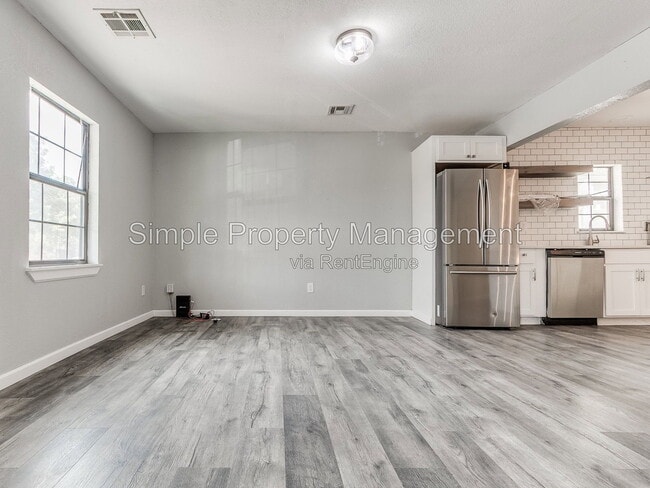 Foto del edificio - 2343 NW 20th St