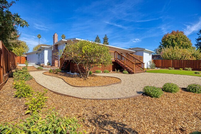 Foto del edificio - Hill St Beauty in Capitola