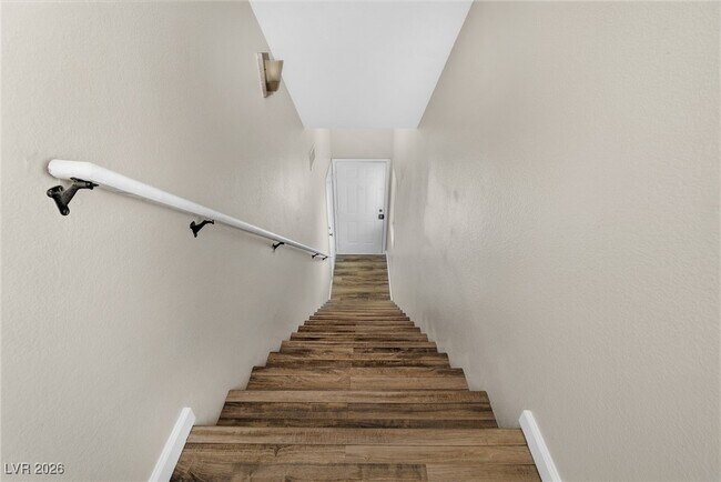 Building Photo - 7567 Violet Vista Ave