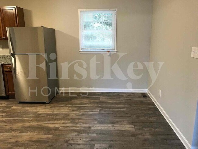 Building Photo - 6818 Tralee Drive