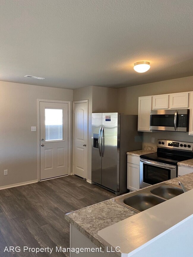 Building Photo - 3 br, 2 bath House - 1700 Isabella Road